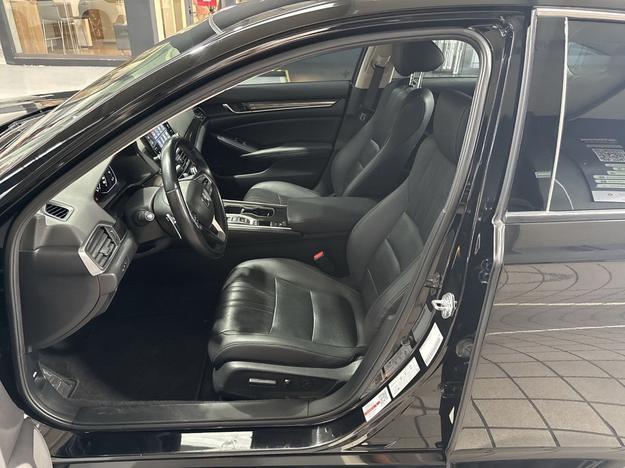 2022 Honda ACCORD TOURING