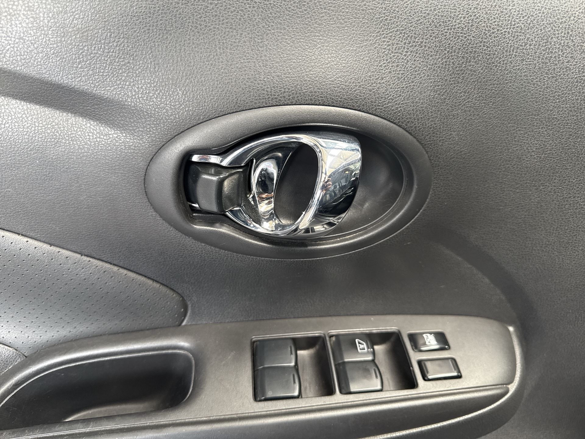 2018 Nissan VERSA EXCLUSIVE NAVI AT AC