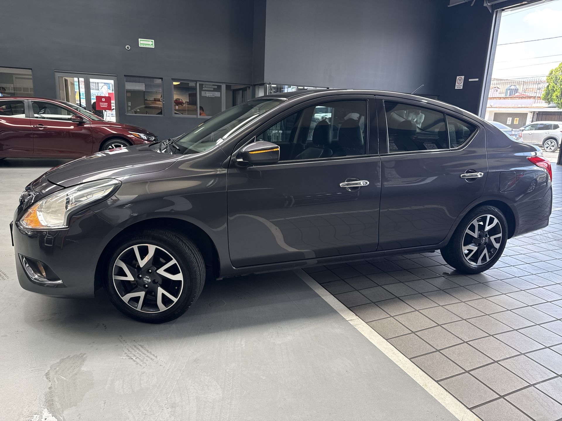 2018 Nissan VERSA EXCLUSIVE NAVI AT AC