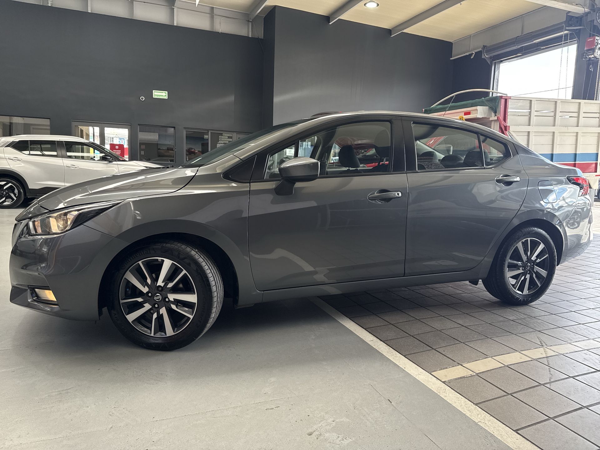 2022 Nissan VERSA ADVANCE CVT 22