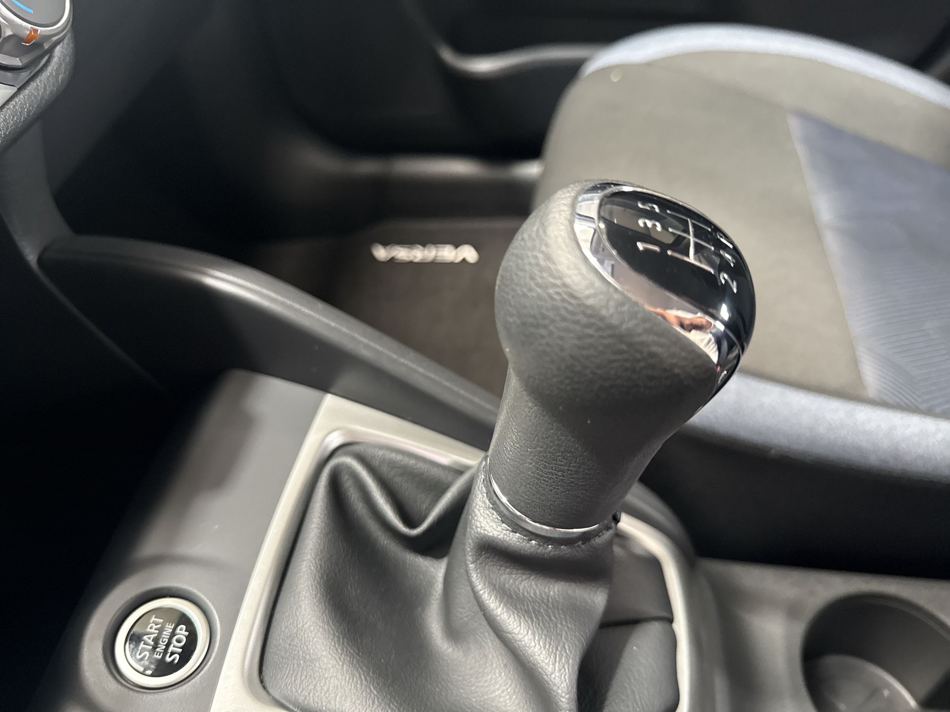 2025 Nissan VERSA ADVANCE MT 25