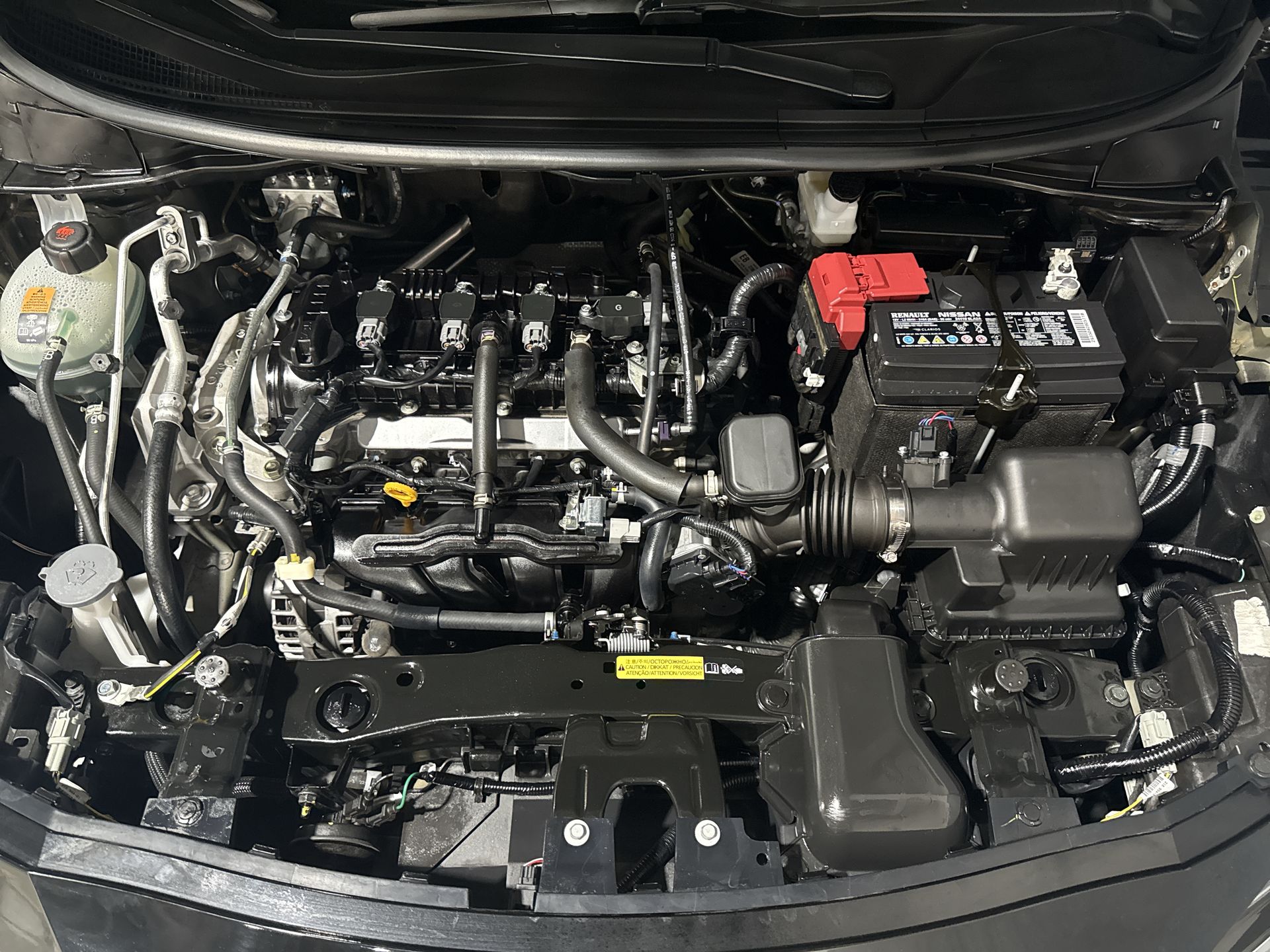 2025 Nissan VERSA ADVANCE MT 25