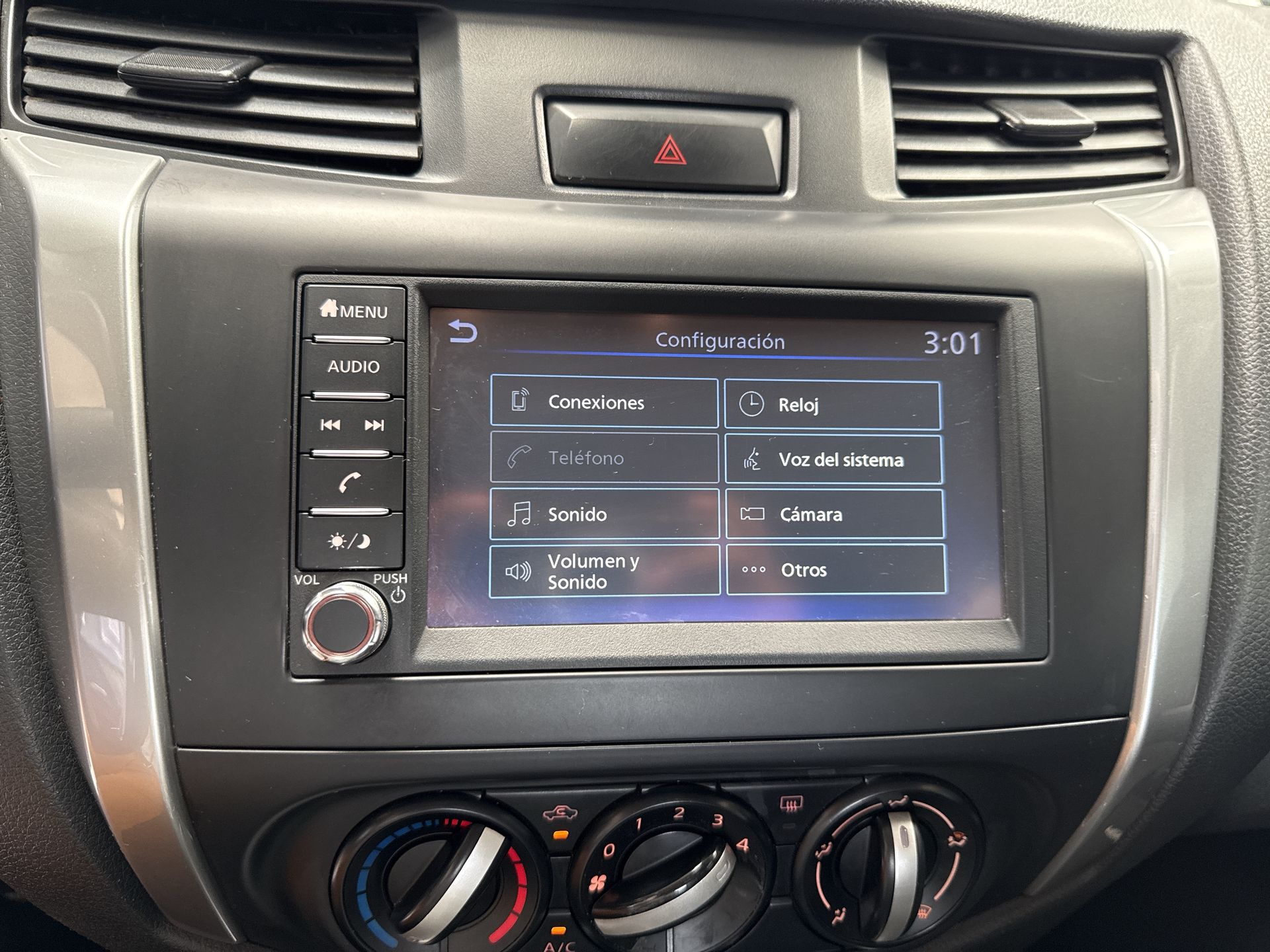2024 Nissan FRONTIER FRONTIER LE TM 24