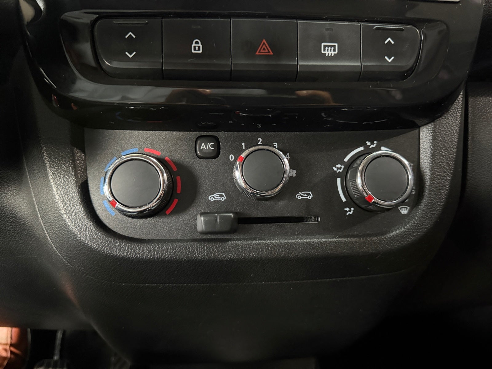2023 RENAULT KWID BITONO