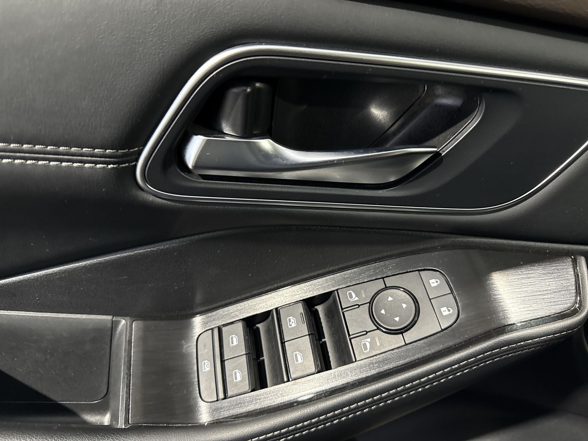 2025 Nissan X-TRAIL EXCLUSIVE 2 ROW 25