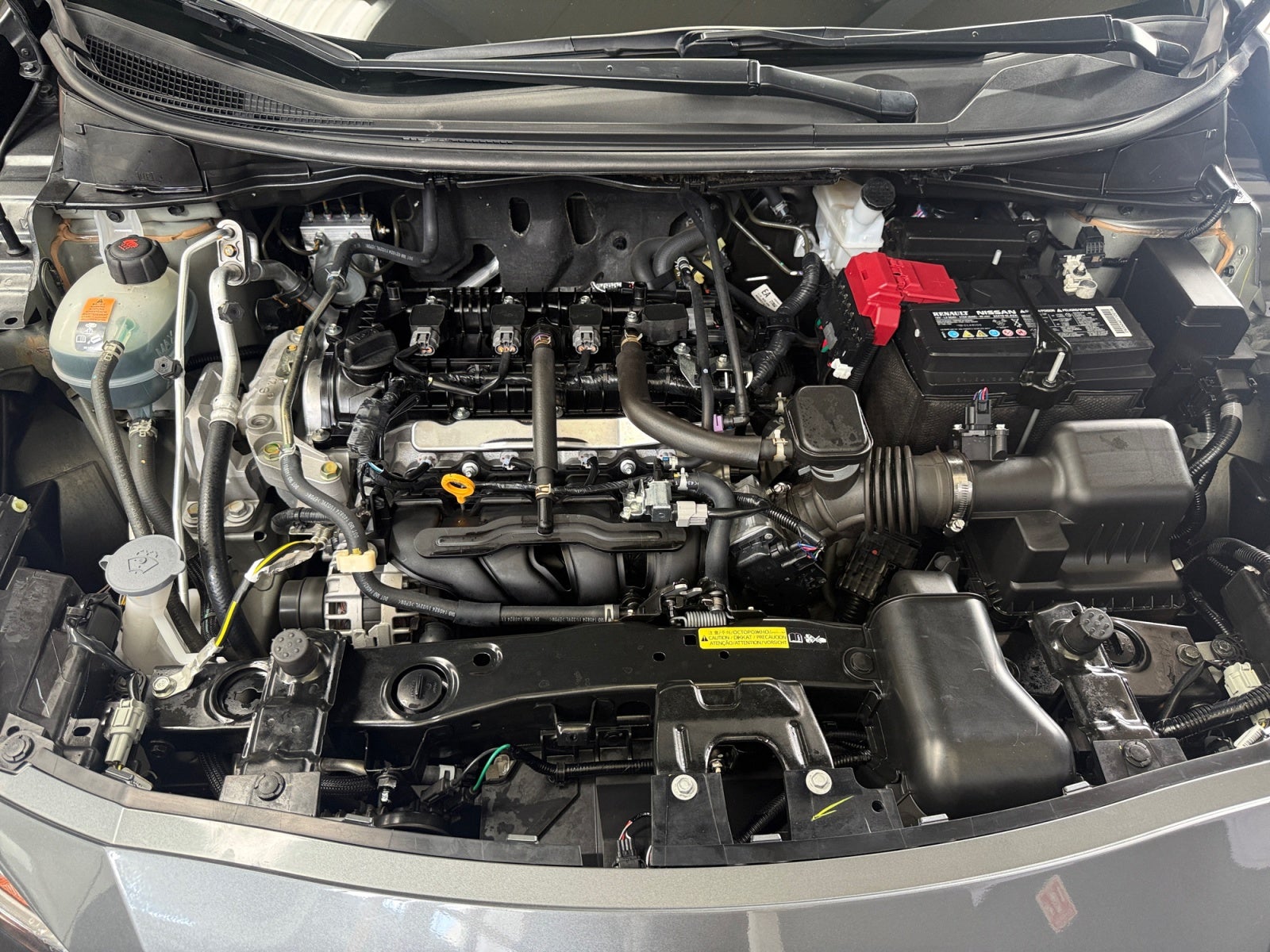 2025 Nissan VERSA ADVANCE CVT 25