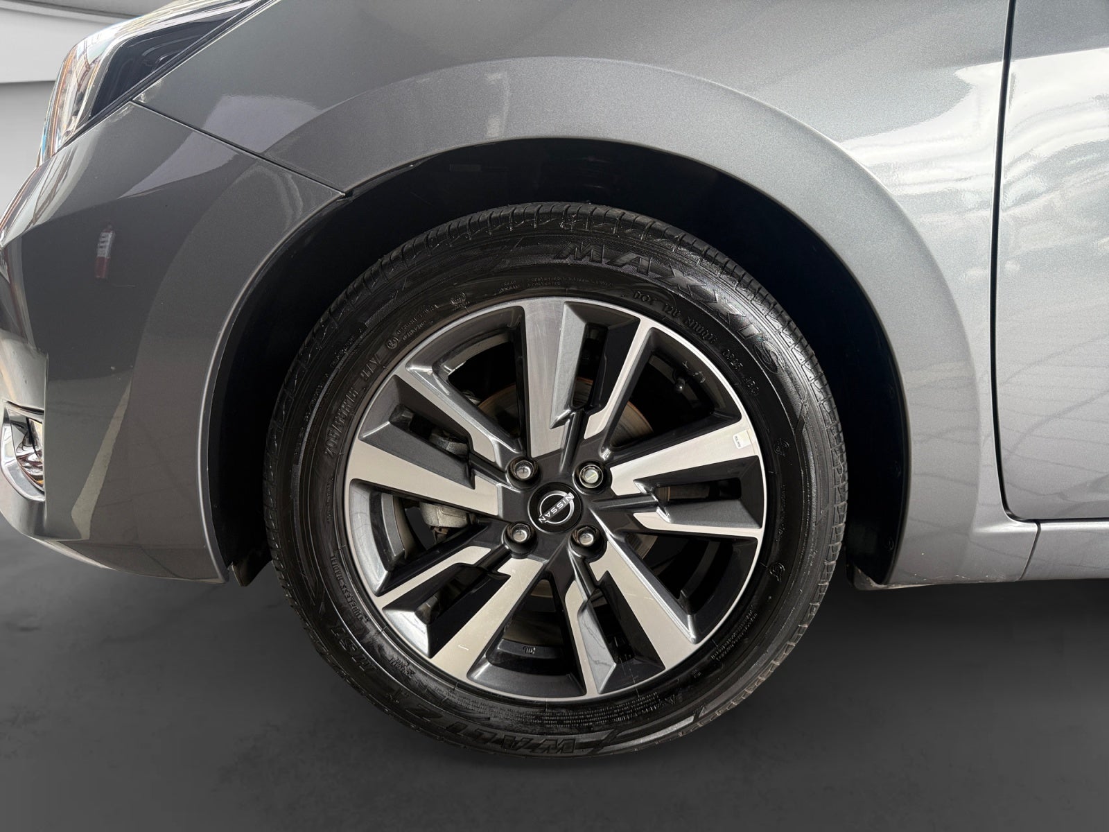 2025 Nissan VERSA ADVANCE CVT 25