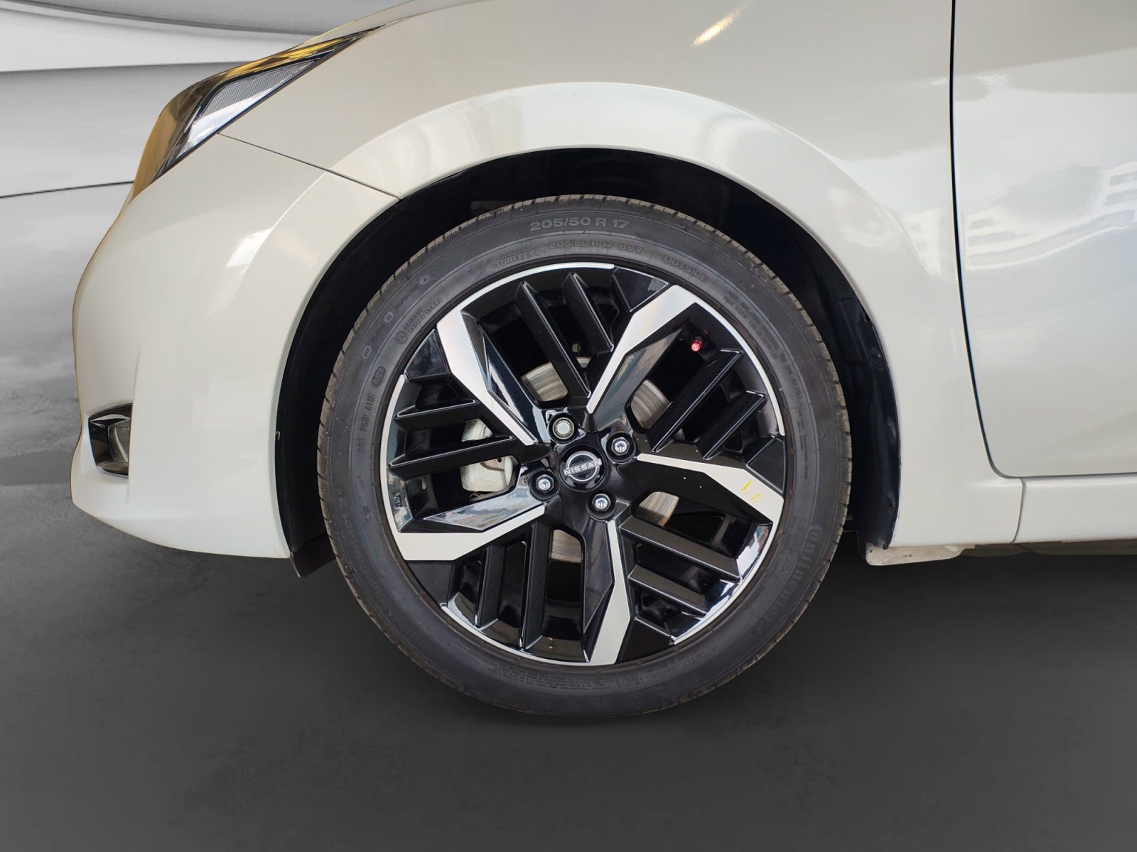 2024 Nissan VERSA SR CVT 24