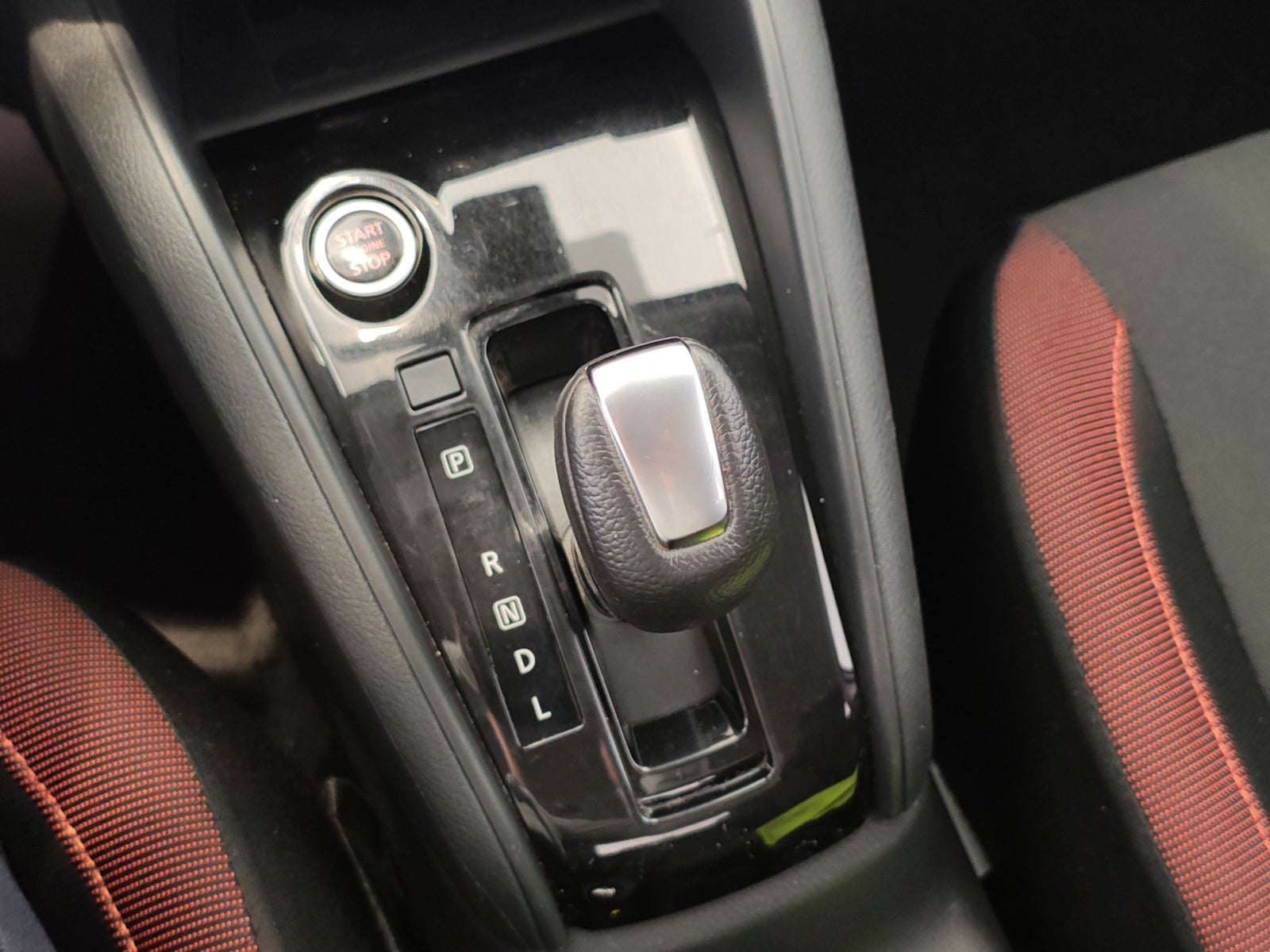 2024 Nissan VERSA SR CVT 24