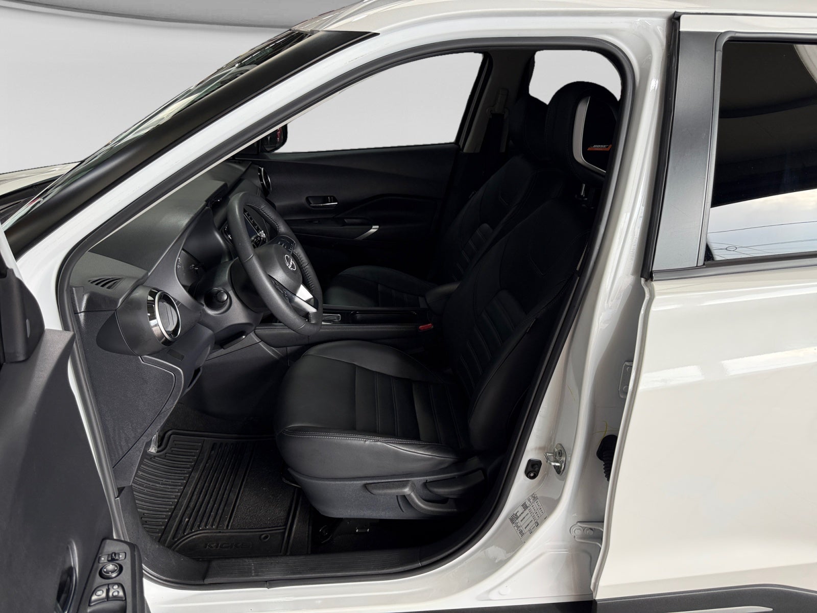 2024 Nissan KICKS PLATINUM 1.6 LTS CVT 24