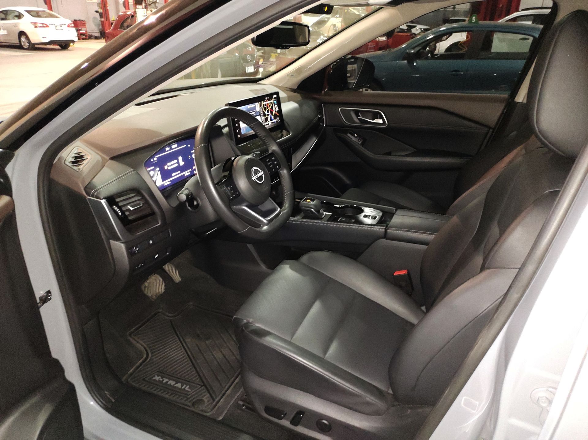 2025 Nissan X-TRAIL PLATINUM 2 ROW 25