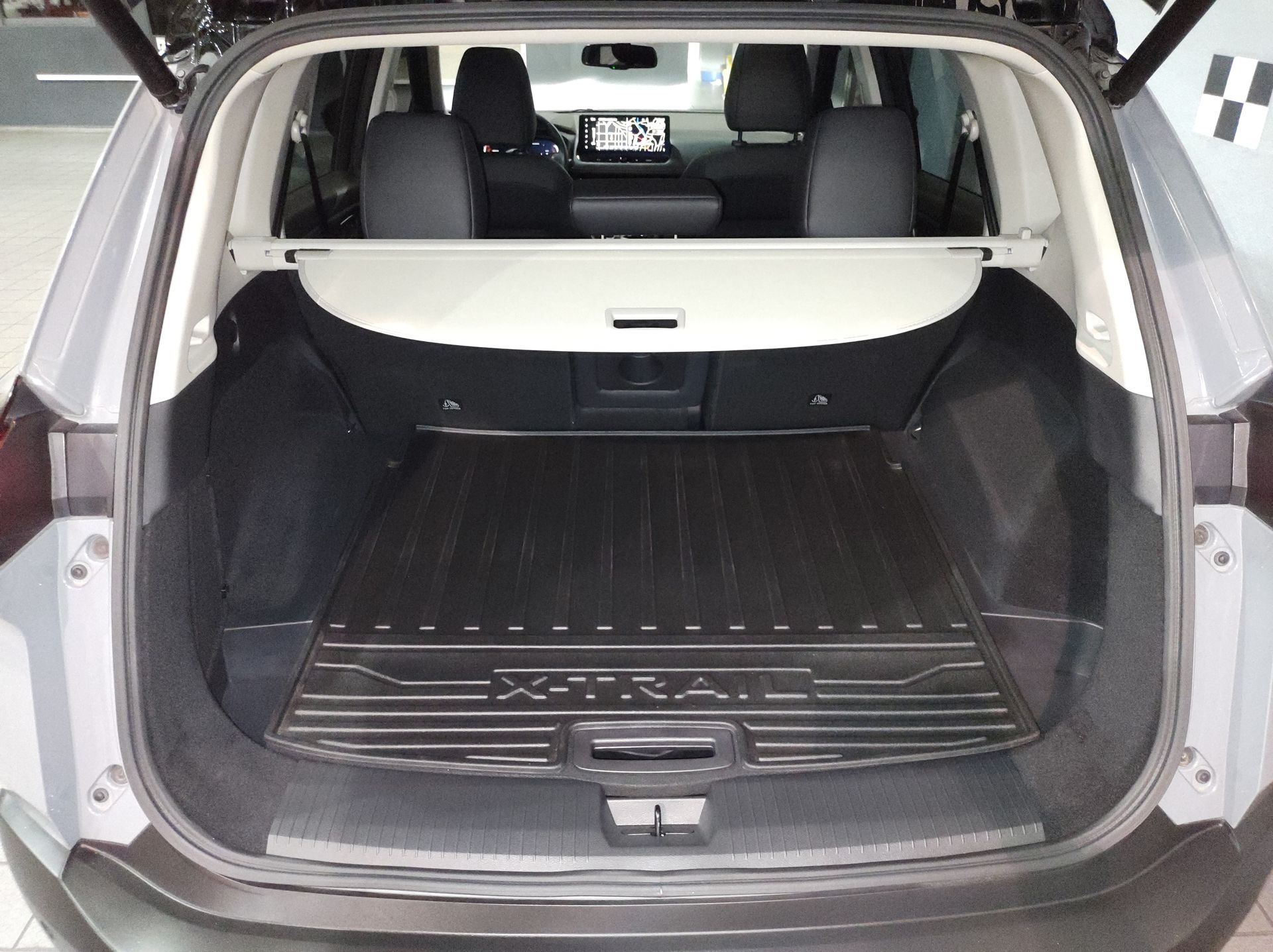 2025 Nissan X-TRAIL PLATINUM 2 ROW 25