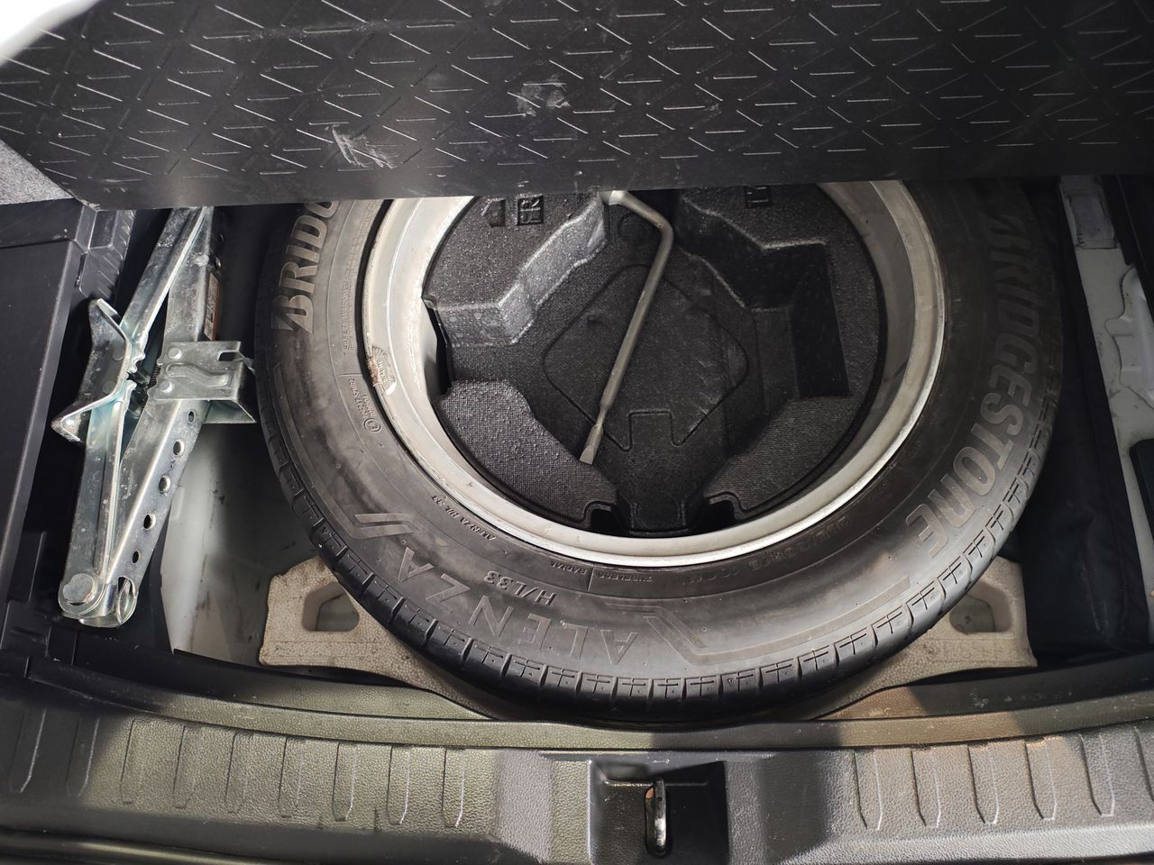 2020 Toyota RAV4 RAV4 FWD LIMITED HV