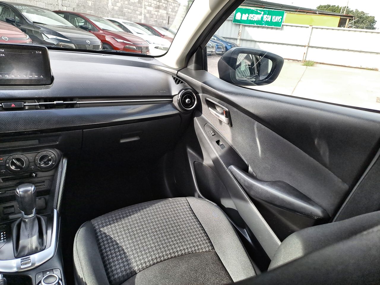 2019 Mazda MAZDA2 I TOURING 5 PUERTAS T/A