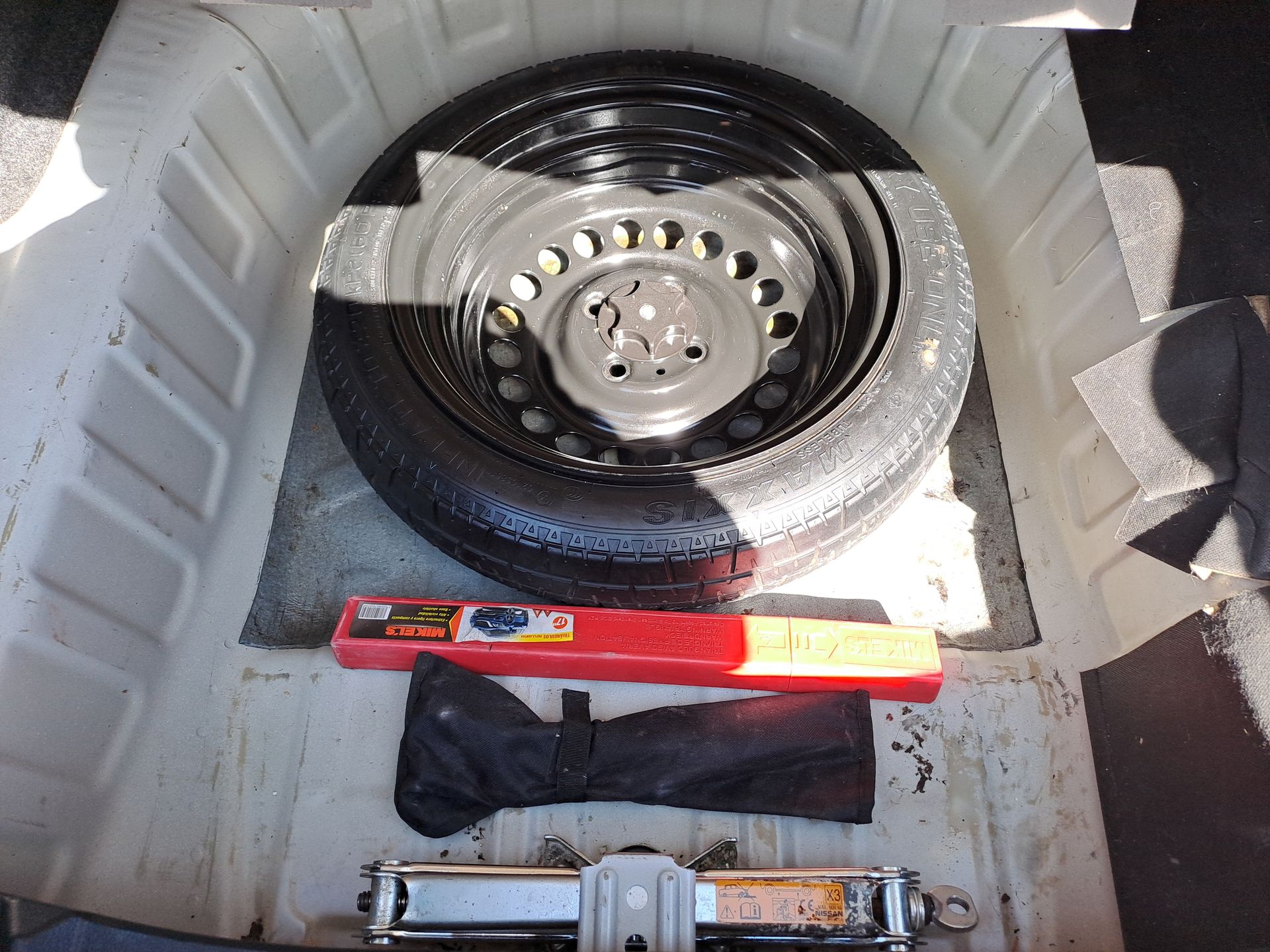 2022 Nissan VERSA ADVANCE CVT 22