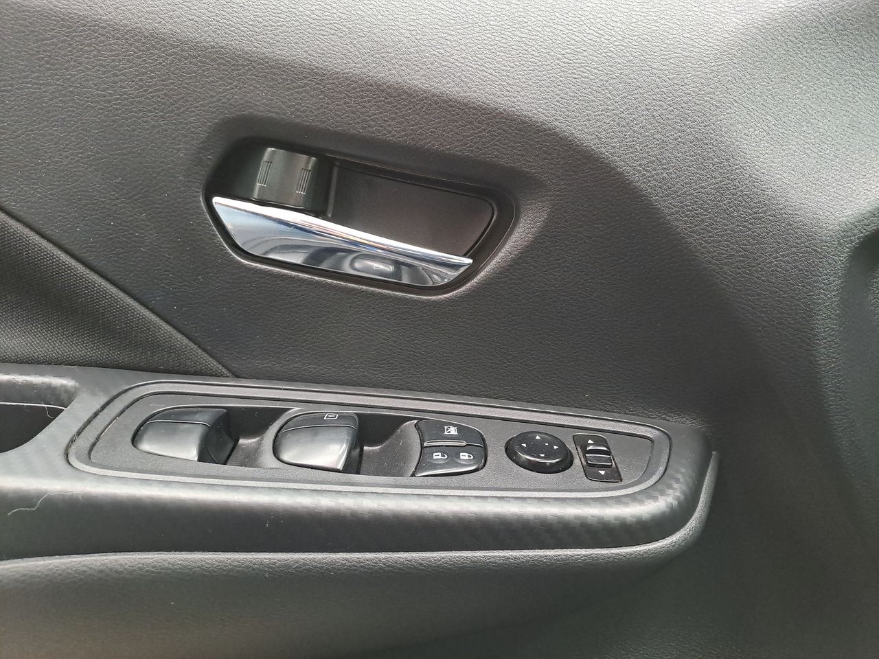 2023 Nissan VERSA ADVANCE CVT 23