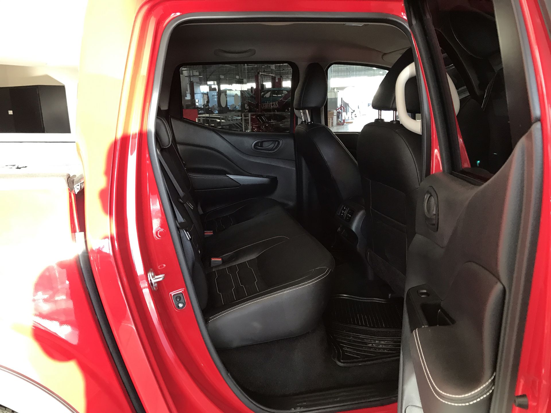2024 Nissan FRONTIER FRONTIER PRO-4X 4X4 TA 24