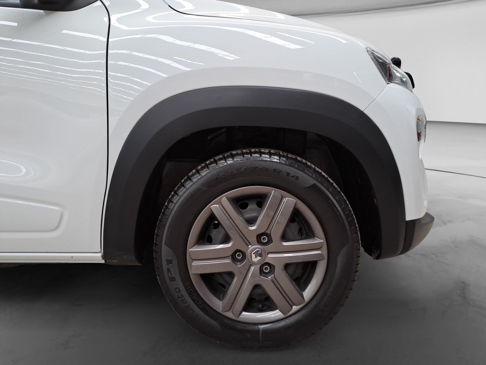 2025 RENAULT KWID INTENS