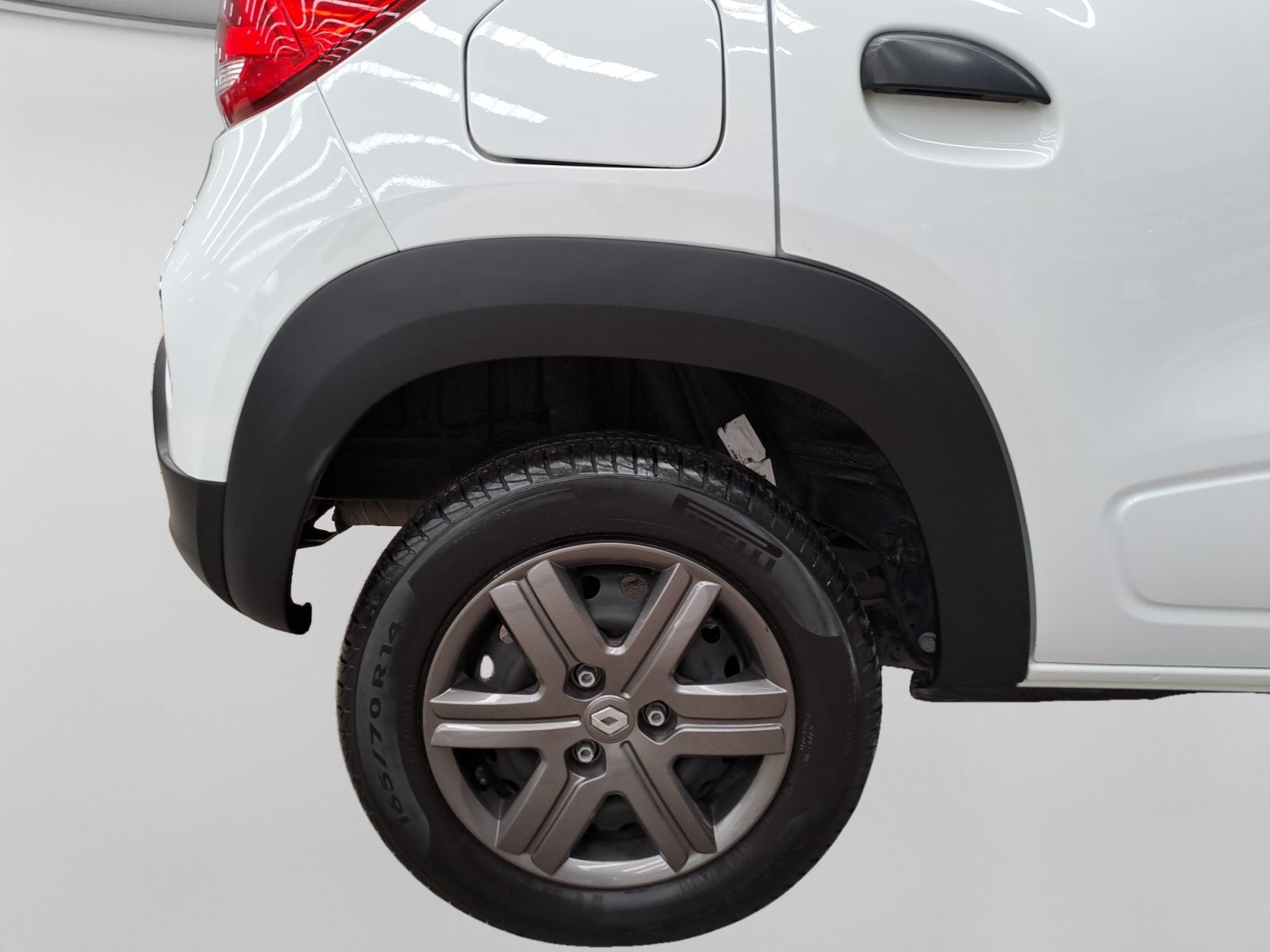 2025 RENAULT KWID INTENS