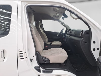 2024 Nissan URVAN 14 PASAJEROS AMPLIA AA 24