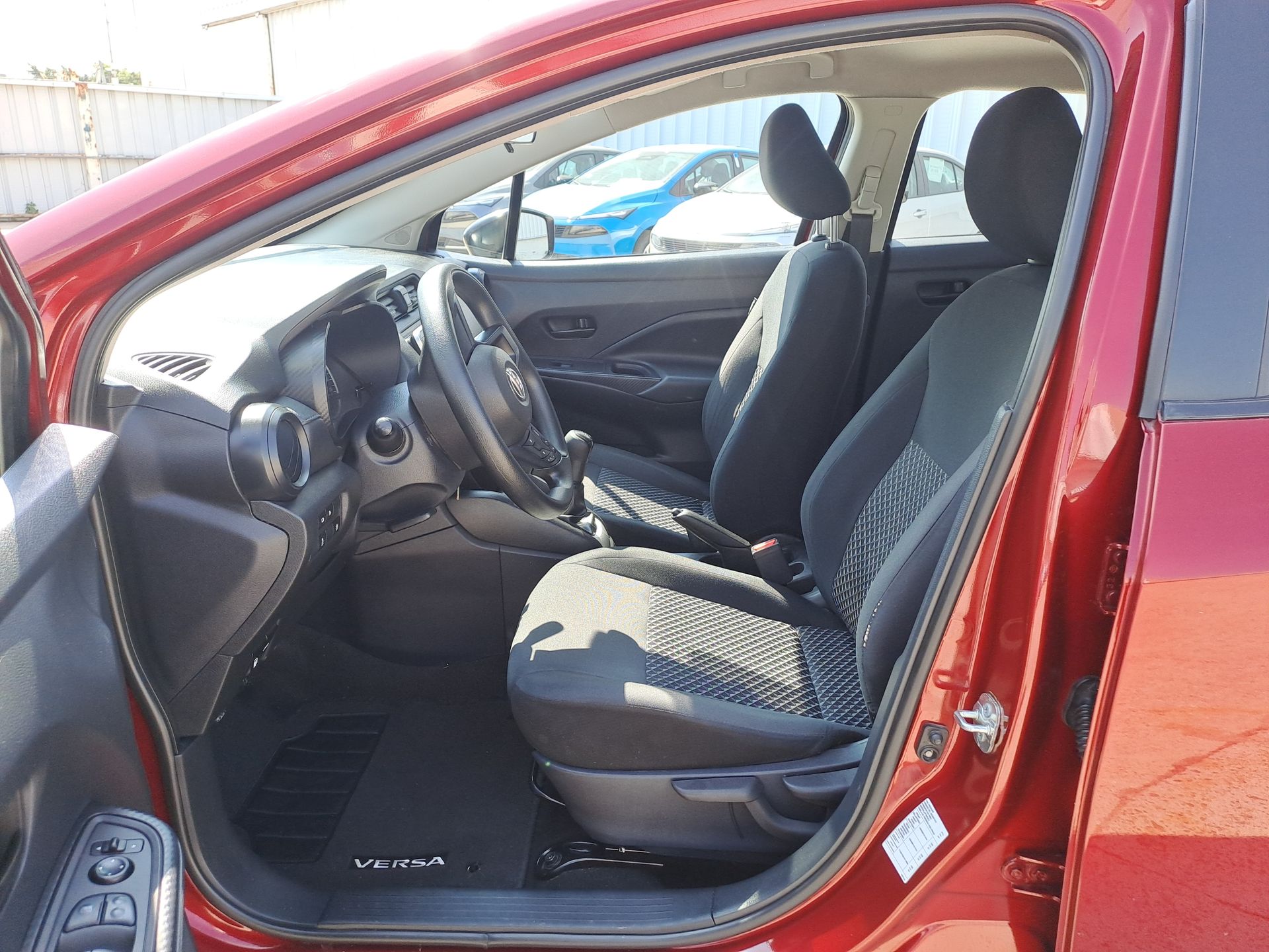 2023 Nissan VERSA SENSE MT 23