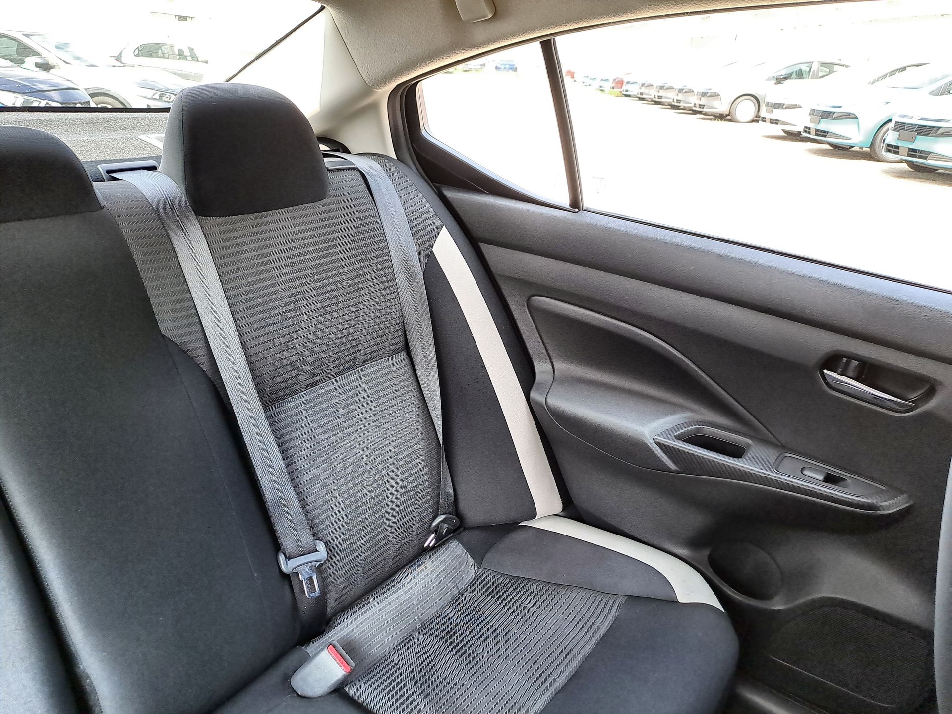 2022 Nissan VERSA ADVANCE MT 22