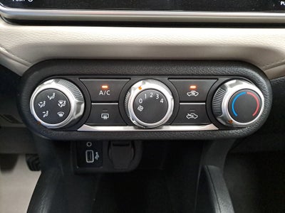 2022 Nissan VERSA ADVANCE MT 22