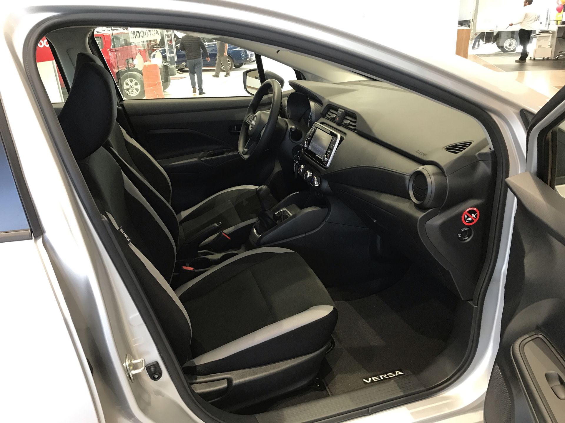 2025 Nissan VERSA VERSA SENSE MT