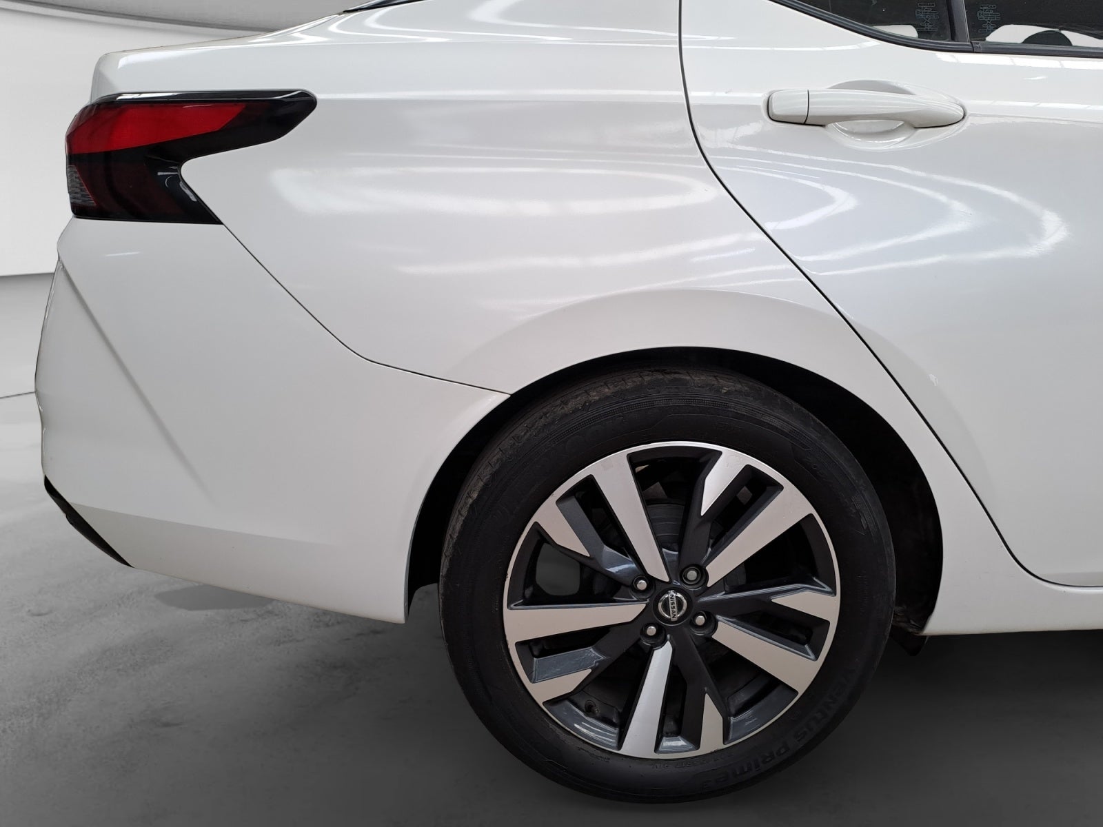 2021 Nissan VERSA EXCLUSIVE CVT 21