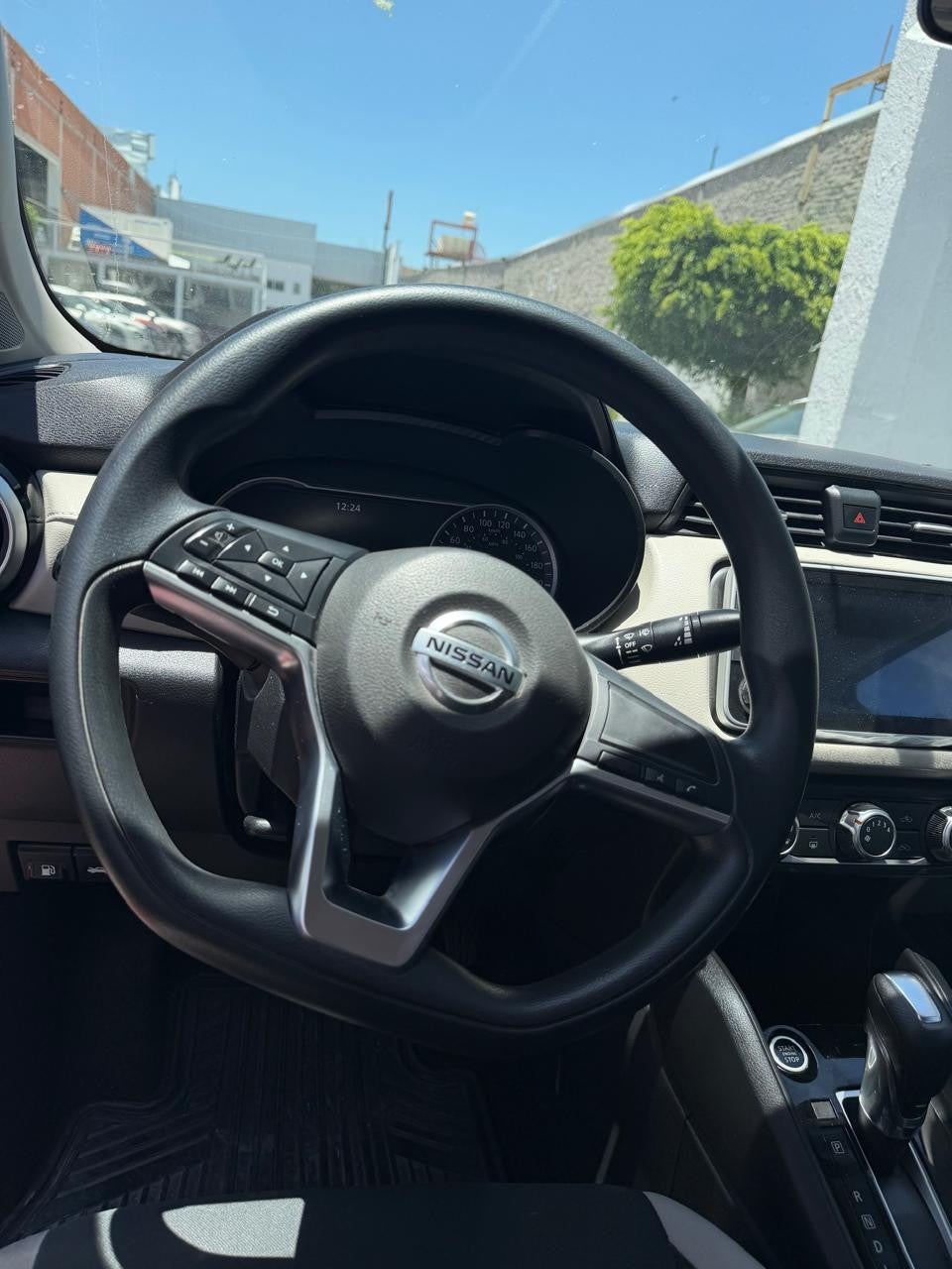 2020 Nissan VERSA ADVANCE CVT