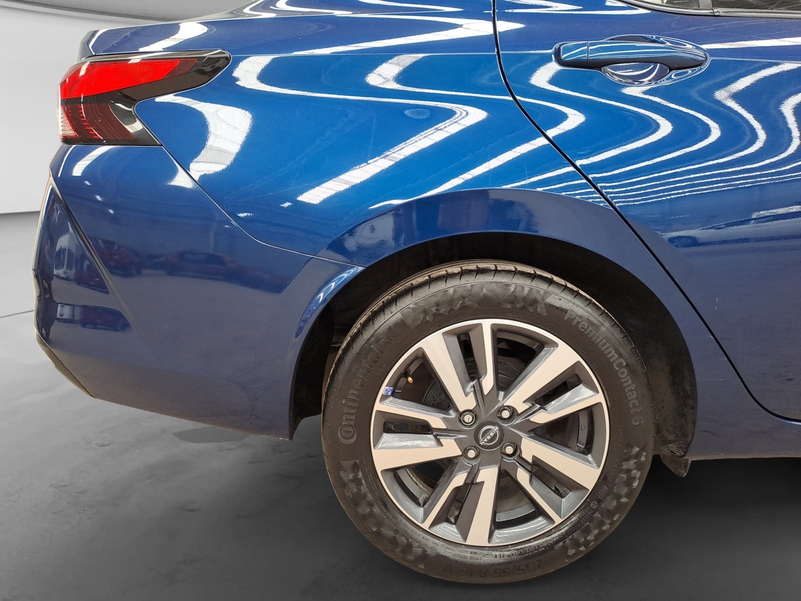 2023 Nissan VERSA ADVANCE CVT 23
