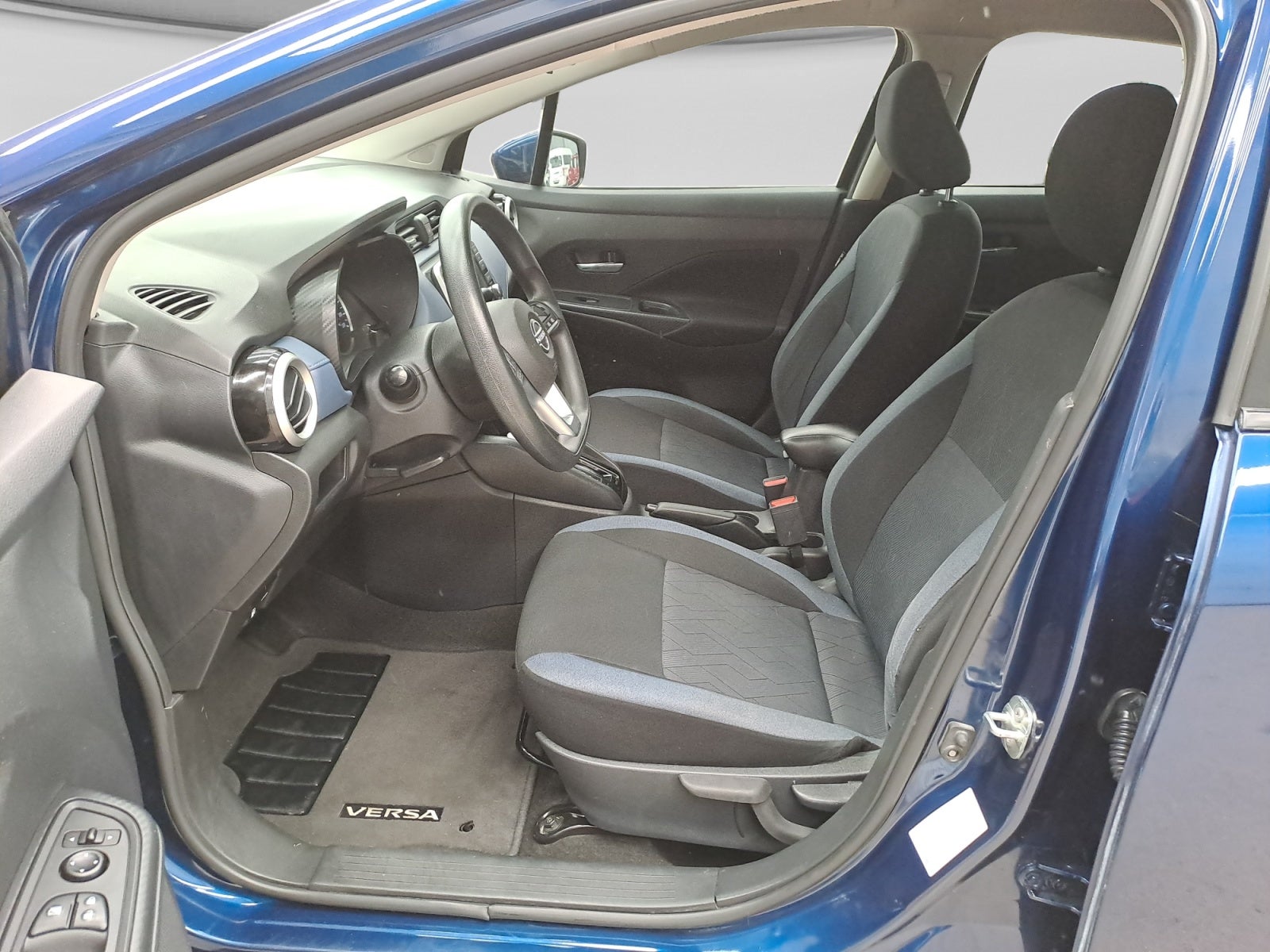 2023 Nissan VERSA ADVANCE CVT 23