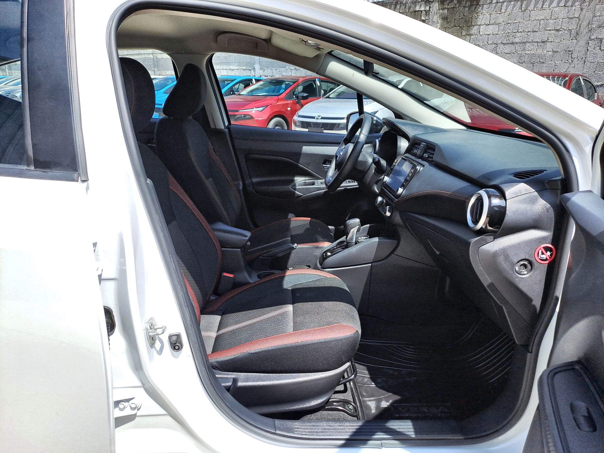 2025 Nissan VERSA SR CVT 25