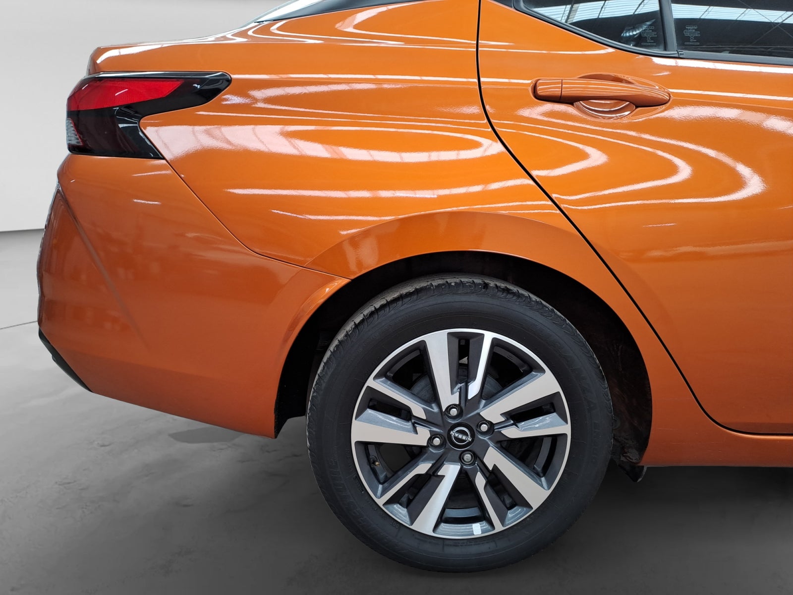 2023 Nissan VERSA ADVANCE CVT 23