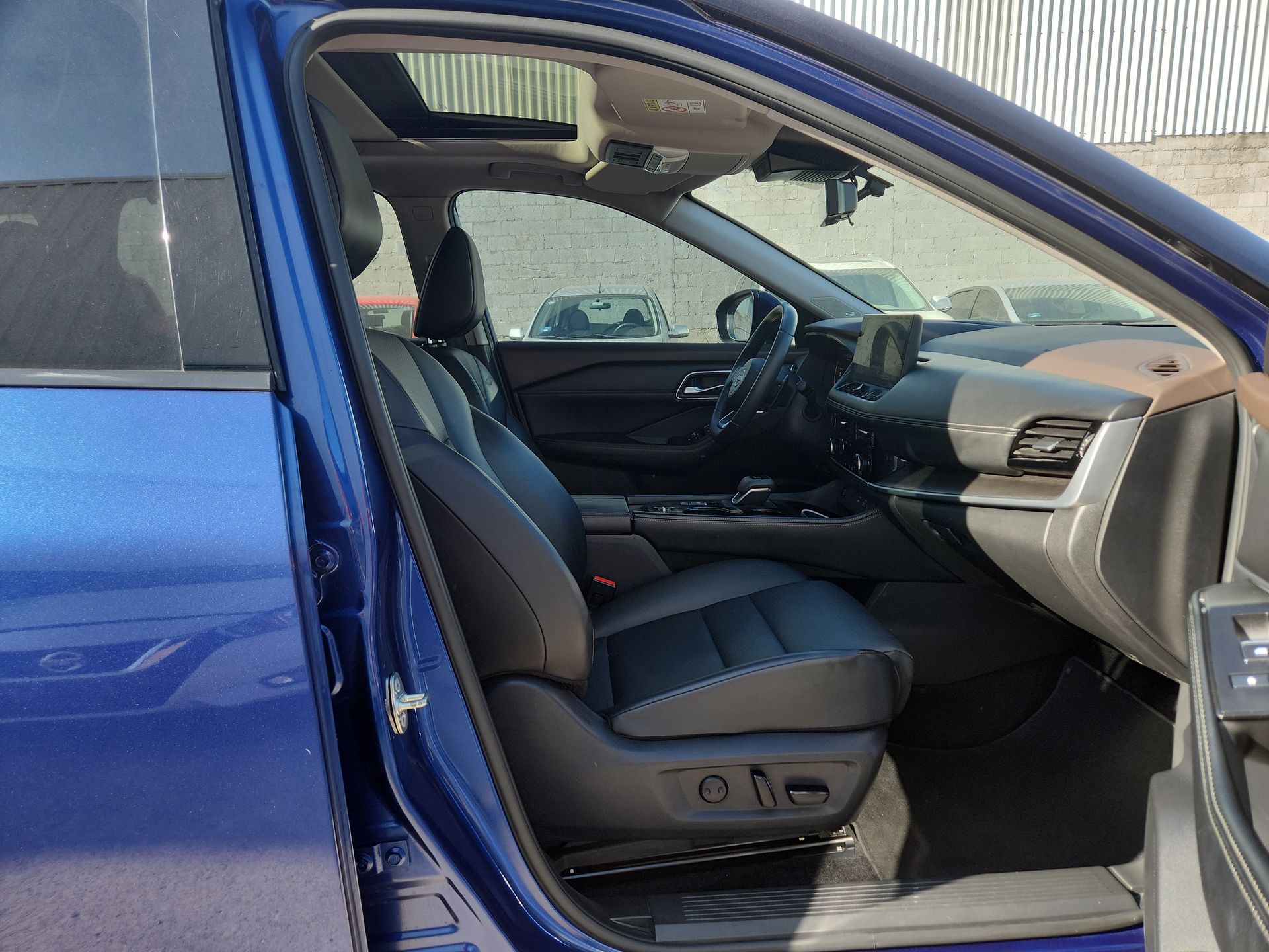 2025 Nissan X-TRAIL E-POWER PLATINUM PLUS 2 ROW 25