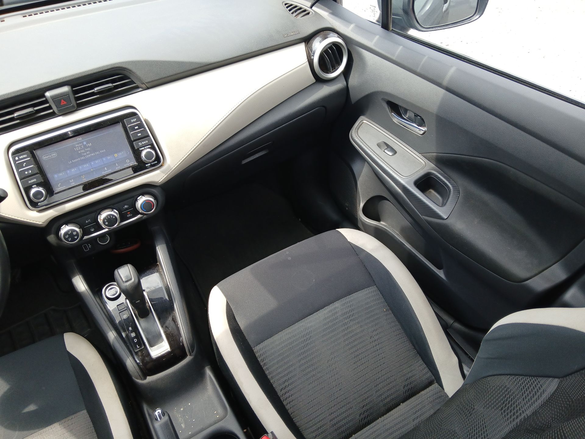 2022 Nissan VERSA ADVANCE CVT 22