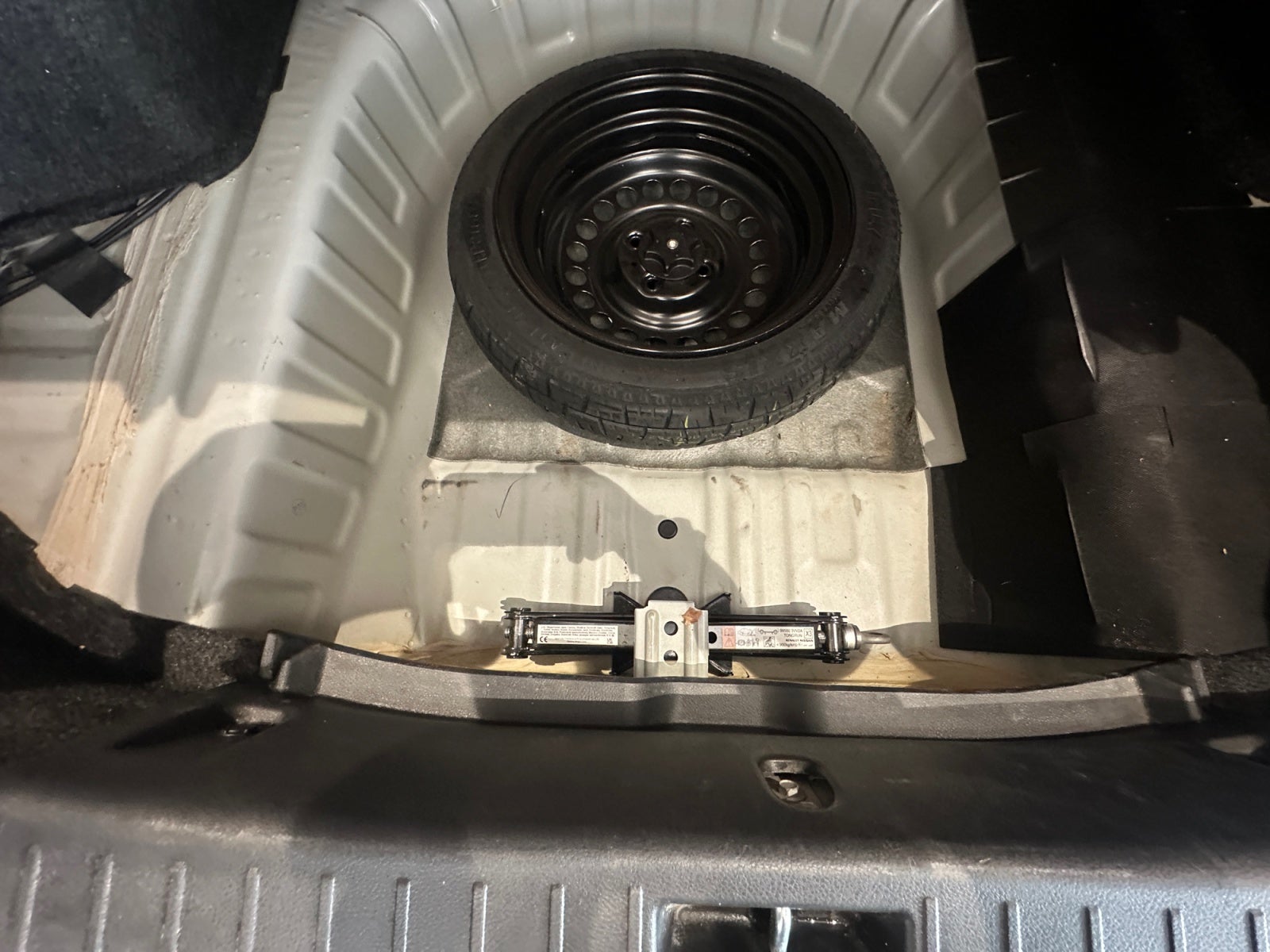 2024 Nissan VERSA ADVANCE MT 24