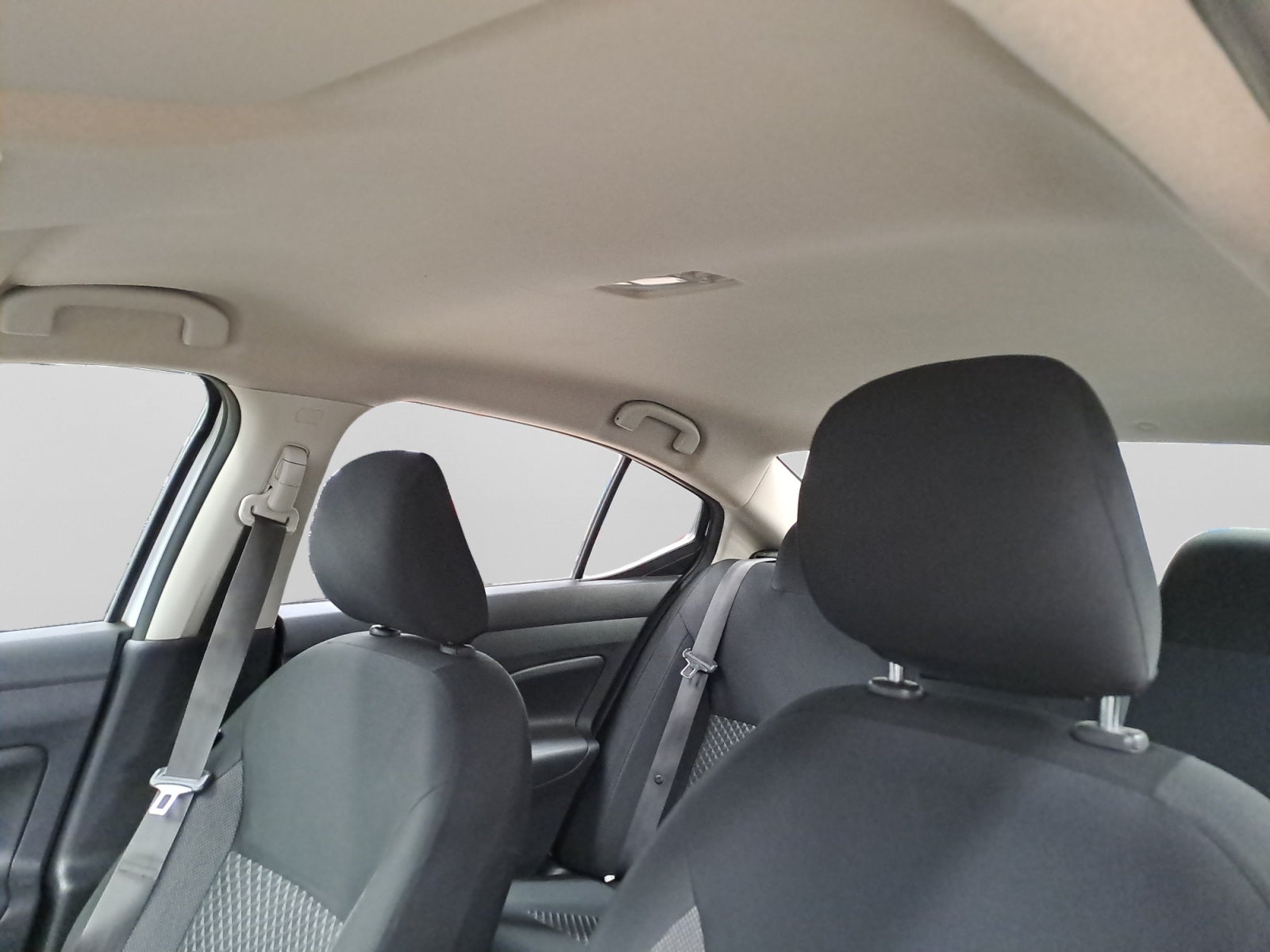 2020 Nissan VERSA SENSE MT