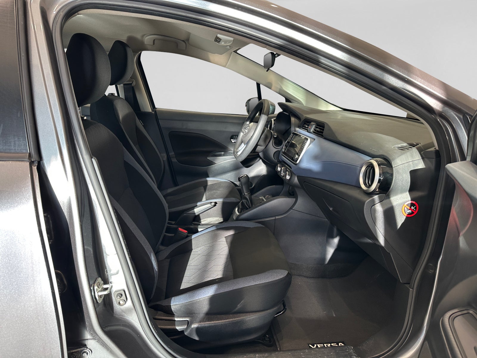 2024 Nissan VERSA ADVANCE MT 24