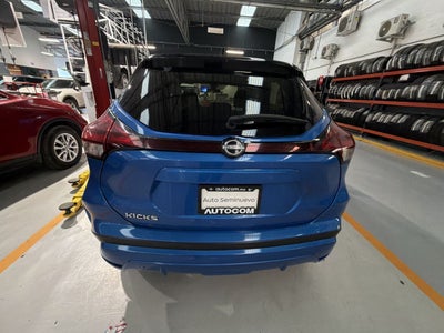 2023 Nissan KICKS PLATINUM BI-TONO 1.6 LTS CVT 23