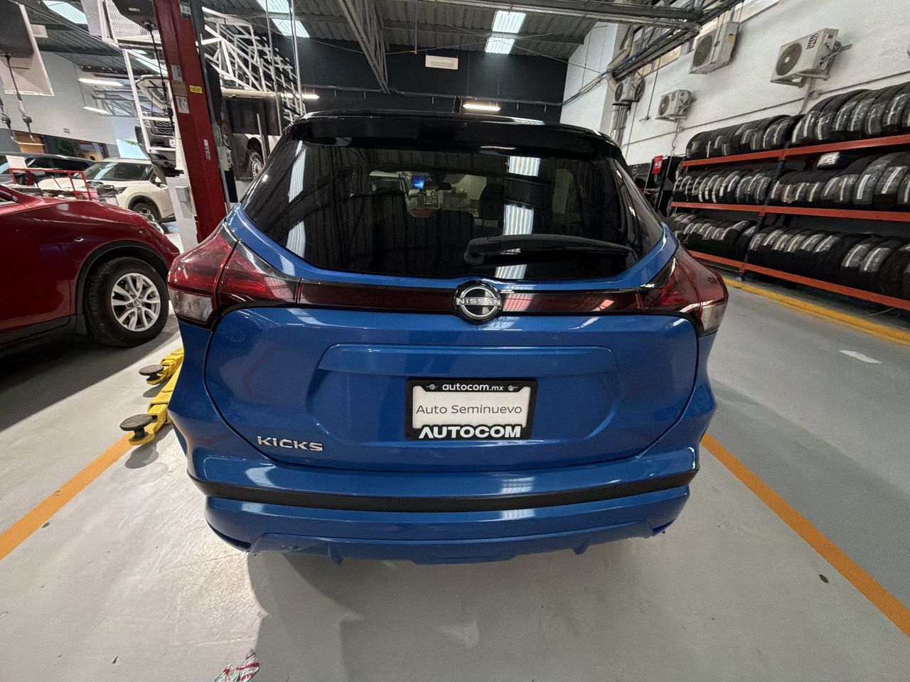 2023 Nissan KICKS PLATINUM BI-TONO 1.6 LTS CVT 23