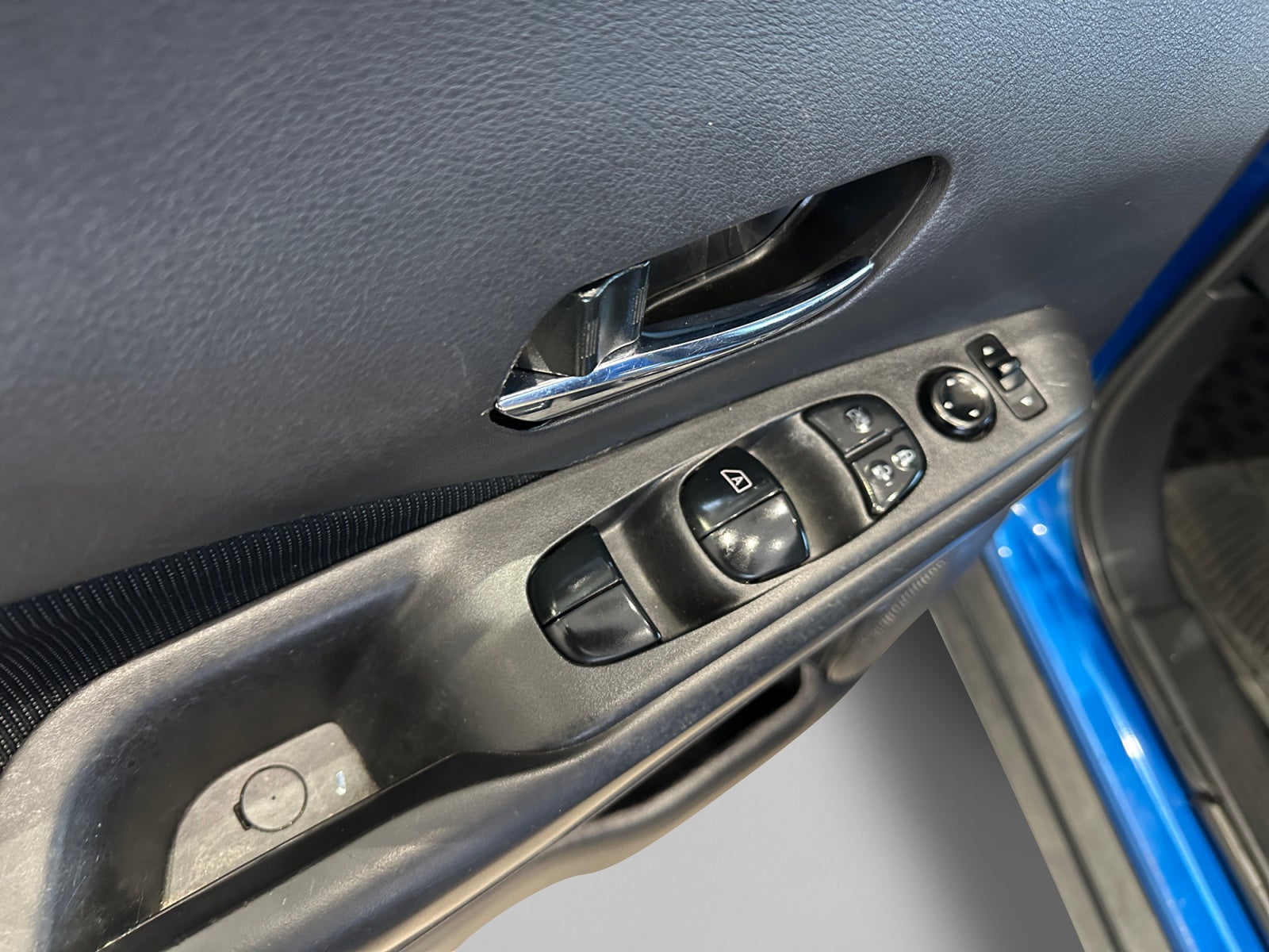 2023 Nissan KICKS ADVANCE 1.6 LTS MT 23