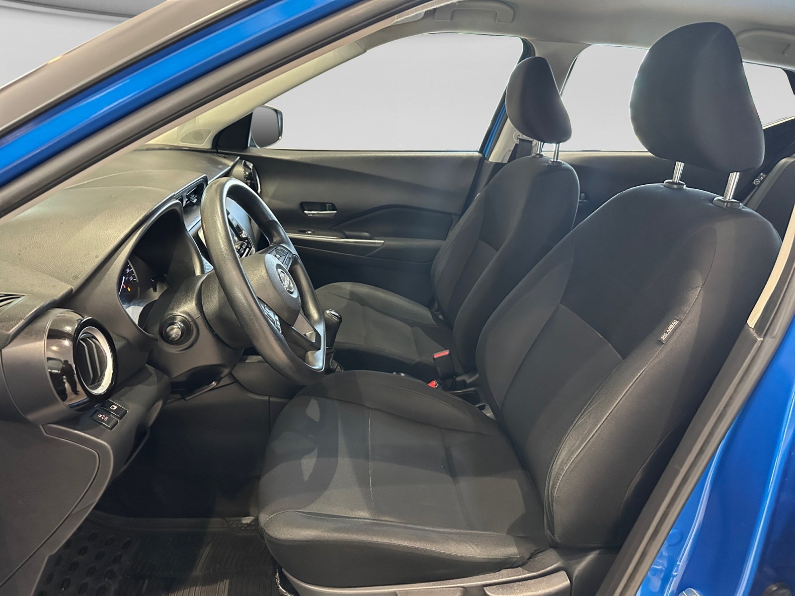 2023 Nissan KICKS ADVANCE 1.6 LTS MT 23