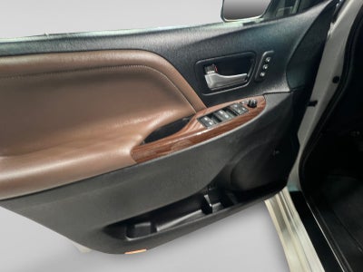 2019 Toyota SIENNA LIMITED