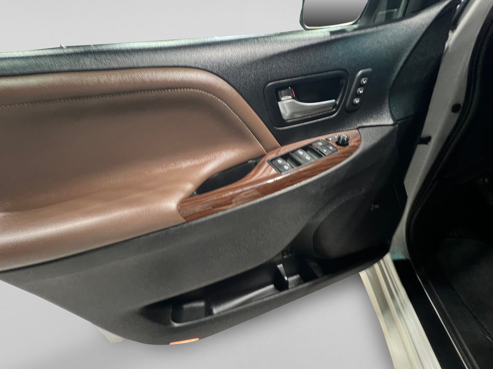 2019 Toyota SIENNA LIMITED