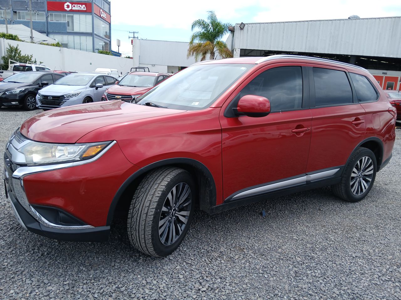 2019 Mitsubishi OUTLANDER ES