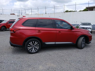 2019 Mitsubishi OUTLANDER ES