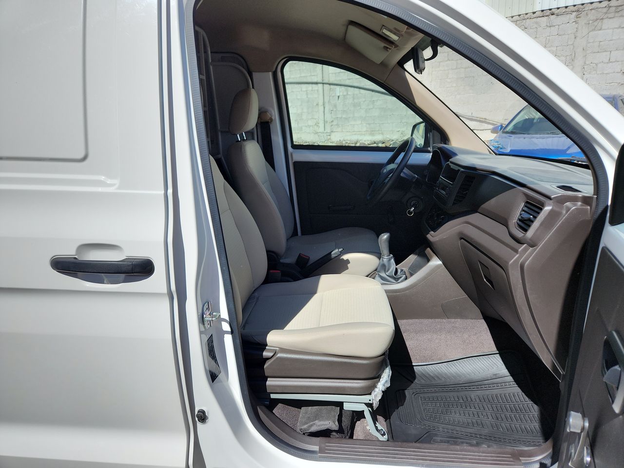 2022 Chevrolet TORNADO VAN LS B