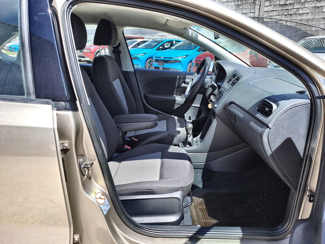 2018 Volkswagen VENTO COMFORTLINE STD.