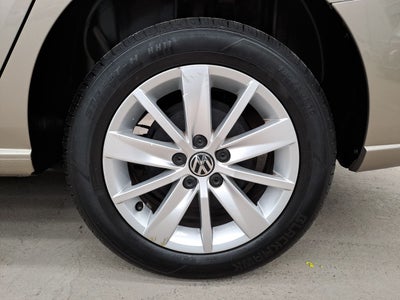 2018 Volkswagen VENTO COMFORTLINE STD.